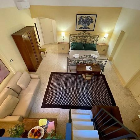4 Balconi Rooms- Dimora Arditi B&B Lecce Exterior foto