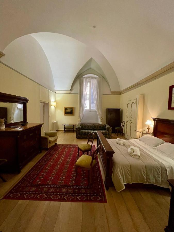 4 Balconi Rooms- Dimora Arditi B&B Lecce Exterior foto