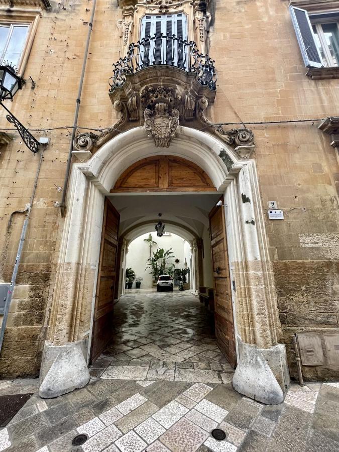 4 Balconi Rooms- Dimora Arditi B&B Lecce Exterior foto